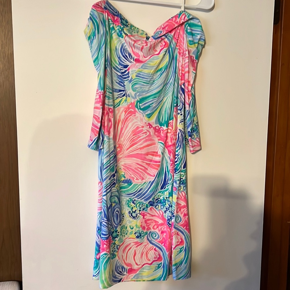 Beautiful On or Off the Shoulder Lily Pulitzer Dress